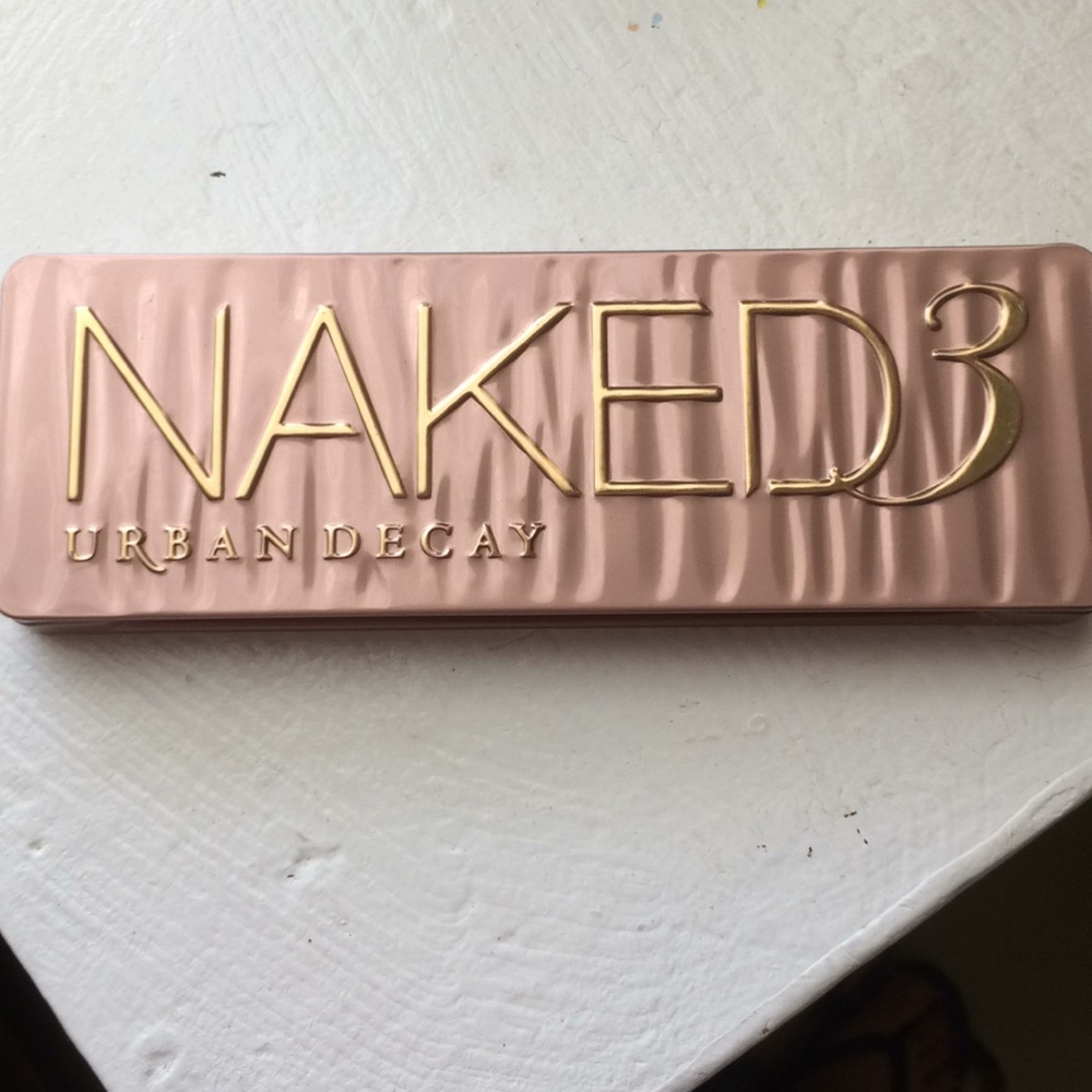 ❌ SOLD ❌ Urban Decay Naked3 Eyeshadow Pallete - Picture 8 of 8